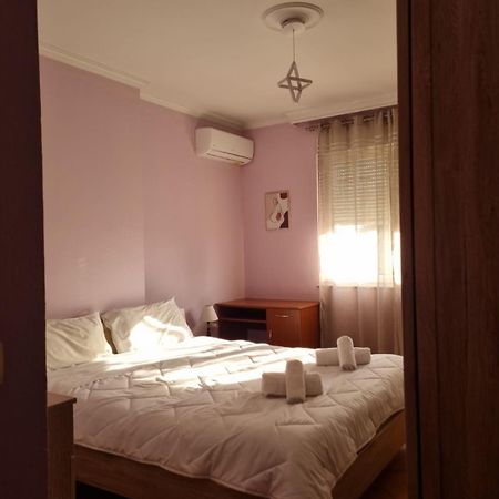 Sandra'S Apartment In Tirana Center المظهر الخارجي الصورة