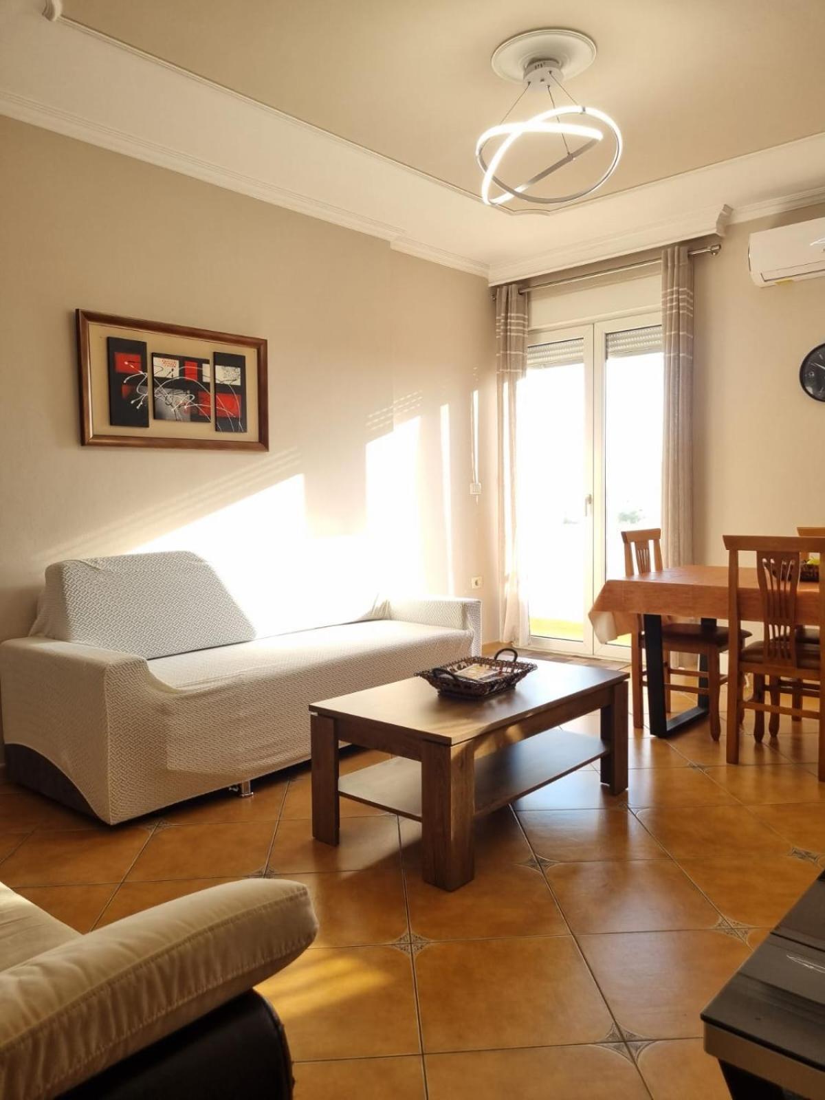 Sandra'S Apartment In Tirana Center المظهر الخارجي الصورة